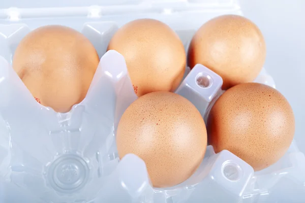 Brown eggs in box — Stock Photo, Image