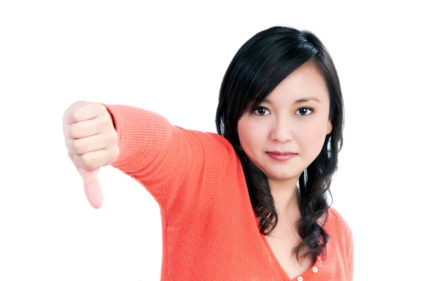 Mulher irritada mostrando polegares para baixo gesto — Fotografia de Stock