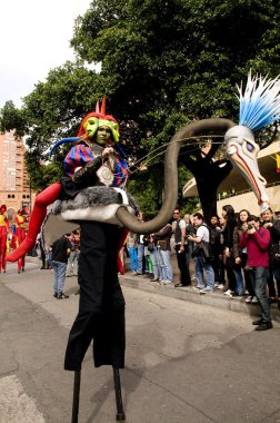 sokak Tiyatrosu Festivali bogota Kolombiya