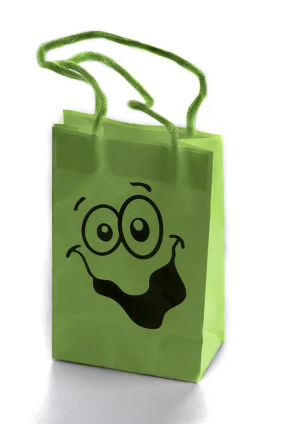 Grön gåva väska på vit — Stockfoto