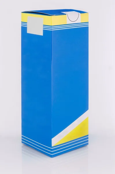 Caixa azul no fundo branco — Fotografia de Stock