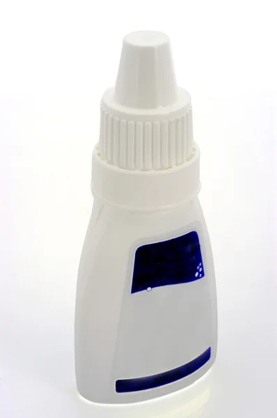 Dropper de medicina com etiqueta branca — Fotografia de Stock