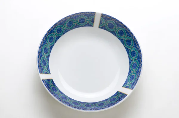 흰색 바탕에 파란색 접시 접시 — 스톡 사진