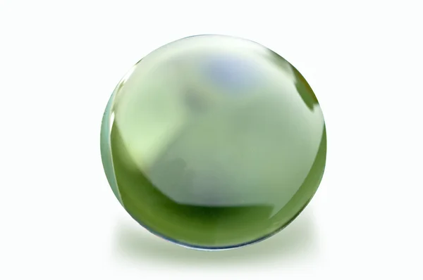 Bola de cristal sobre fondo blanco —  Fotos de Stock