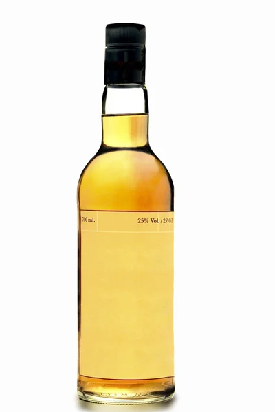Μπουκάλι ουίσκι σε άσπρο φόντο — Φωτογραφία Αρχείου