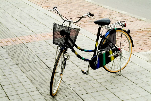 Zwart-wit fiets fietspad — Stockfoto