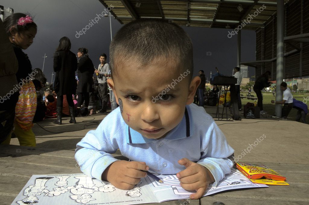 Bebe Studying Stock Editorial Photo C Nelsonyo