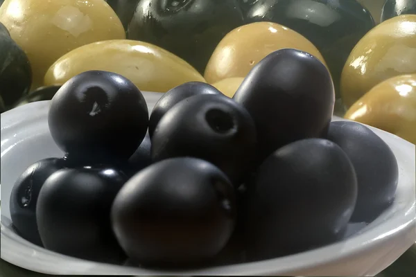 Aceitunas negras y verdes — Foto de Stock