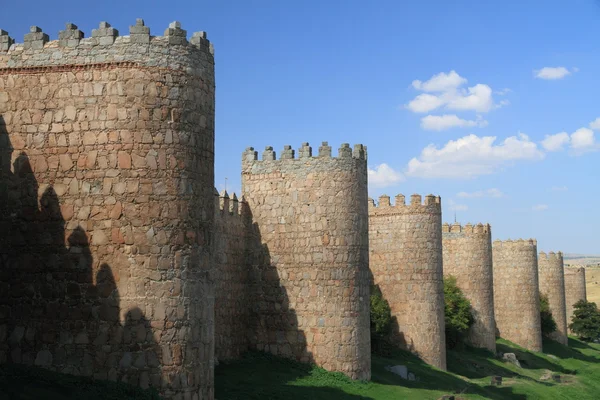 Prachtige middeleeuwse stadsmuren — Stockfoto