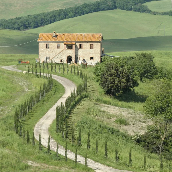 Casa no campo da Toscana — Fotografia de Stock
