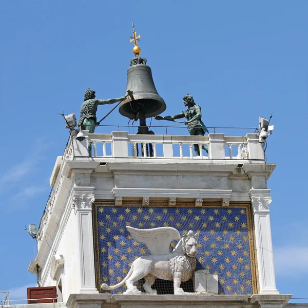 Detalhe da torre do relógio de São Marcos em Veneza — Fotografia de Stock
