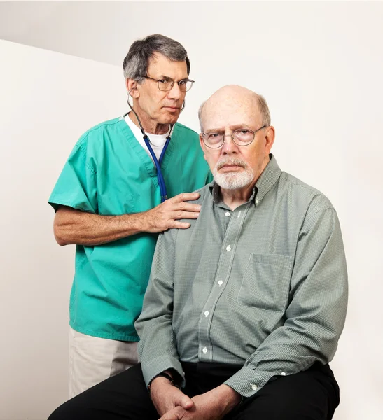 不开心的医生和病人 — 图库照片