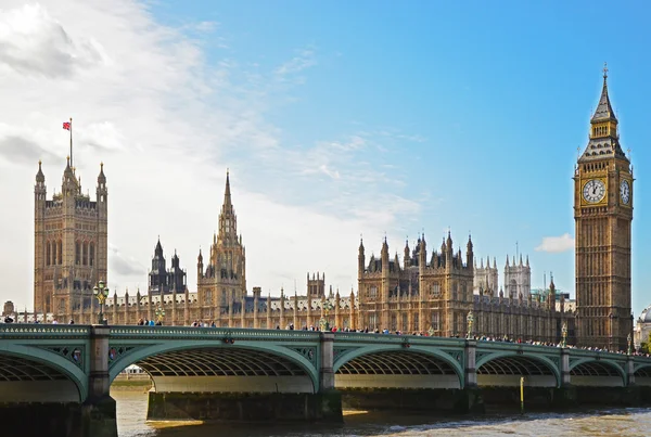 Big Ben und Westminster Bridge — Stockfoto