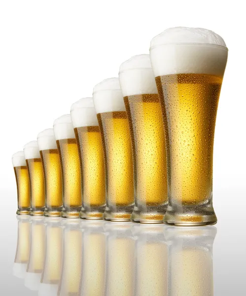 Acht Gläser Bier — Stockfoto