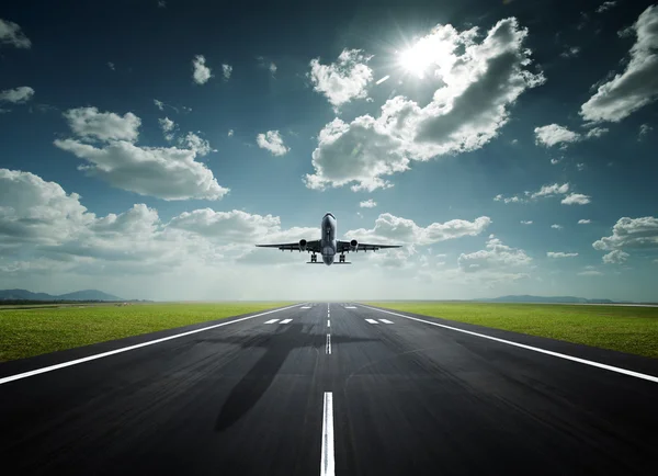 Airplane on a sunny day — Stock Photo, Image