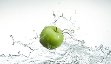 Fresh green apple clipart