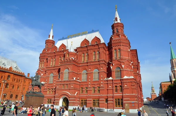 The state Historical museum on Red Square. — Stock Photo, Image