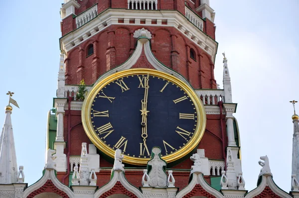 Ore sulla torre Spassky del Cremlino di Mosca — Foto Stock