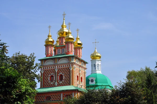 성 요한 세례 자 탄생의 문 교회의 돔, — 스톡 사진