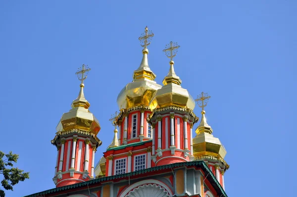 성 요한 세례 자 탄생의 문 교회의 돔, — 스톡 사진