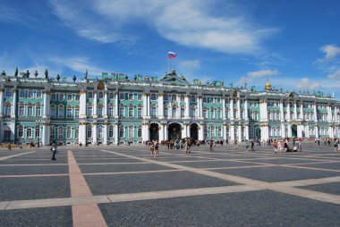 Kışlık Sarayın orta giriş. st-petersburg.