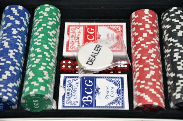 Poker impostato nel caso in cui — Foto Stock