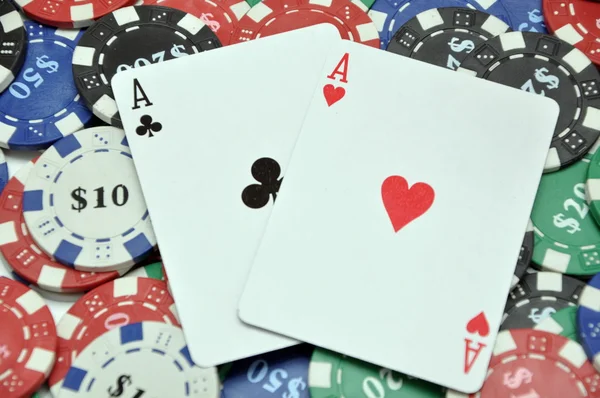 Poker und Karten — Stockfoto