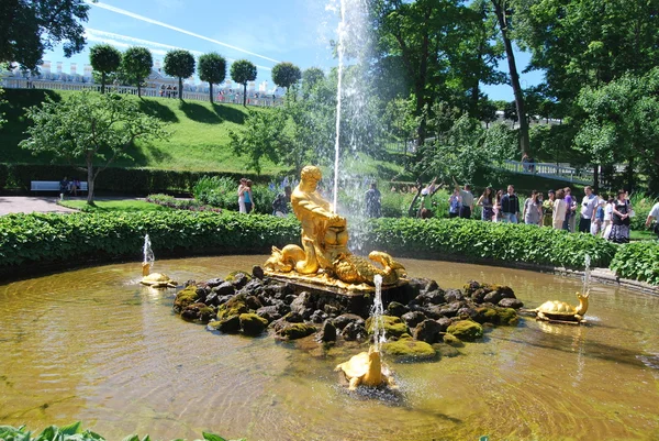 Triton fountain, Peterhof — Stock Photo, Image