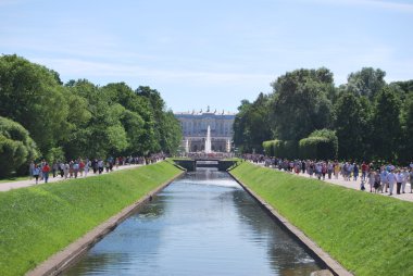 Peterhof alt Park'ta canal