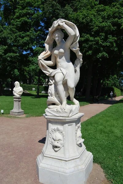 Античная статуя — стоковое фото