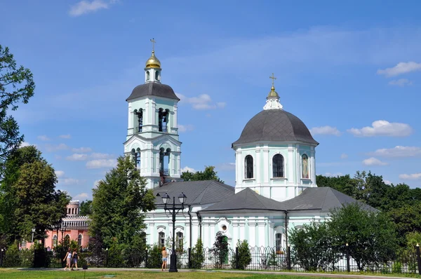Kirche in Ekaterina Palast .moscow. zarizino — Stockfoto