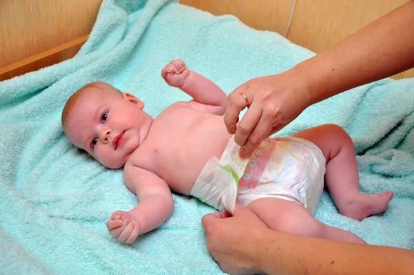 Diaper changing — Stock Photo, Image