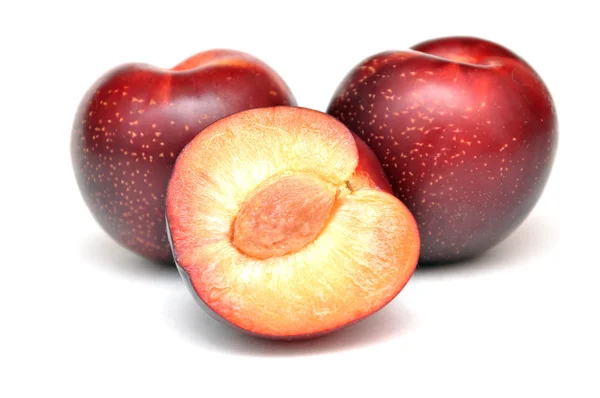 赤い梅の果実 — ストック写真