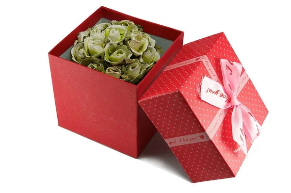 Caja roja regalo con lazo . —  Fotos de Stock