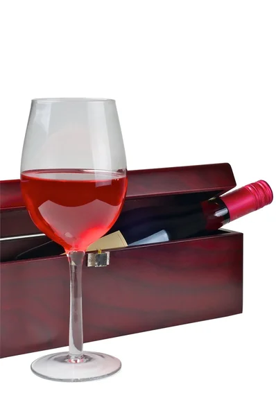 Kırmızı şarap cam ve kutusu. — Stok fotoğraf