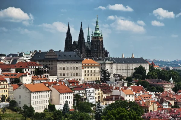 布拉格城堡的视图 — 图库照片
