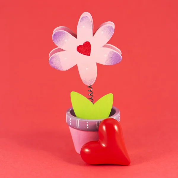 Bemalte Blume mit Herz — Stockfoto