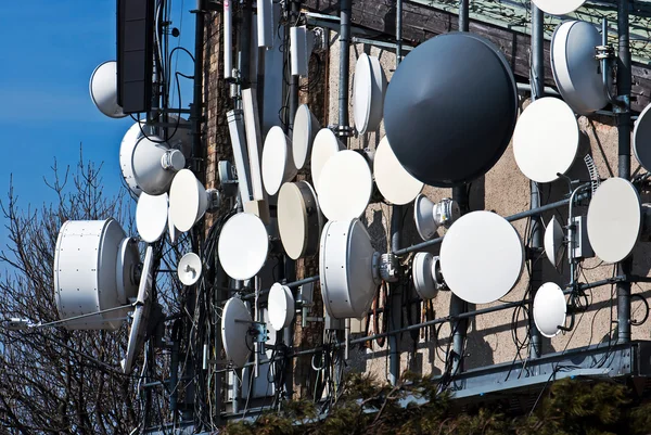 Telecommunication antennas — Stock Photo, Image