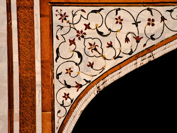 Детали пазухи с декорацией Pietra dura — стоковое фото