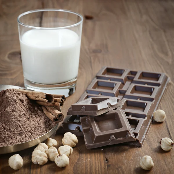 Chocolate with ingredients — Stock Photo, Image