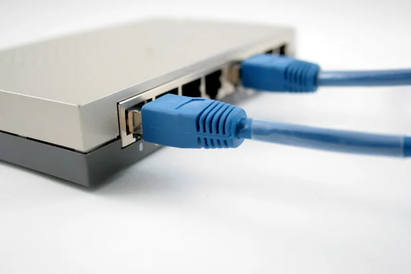 Router med kablar — Stockfoto