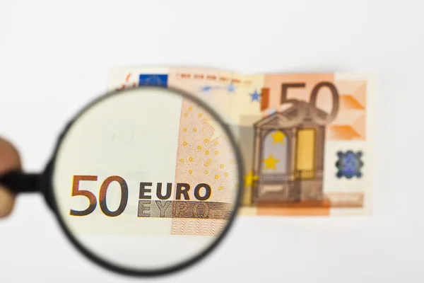 Vergrootglas vijftig euro — Stockfoto