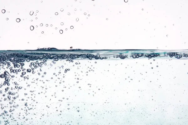 Blått vann i bevegelse – stockfoto
