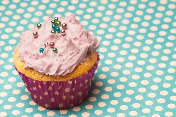 Cupcake wil polka dots — Stock Photo, Image