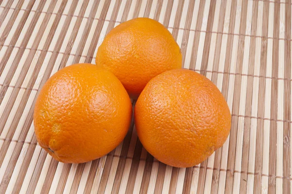 Trzy pomarańczowy — Zdjęcie stockowe