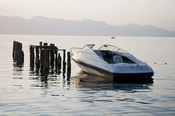 Båt på sjön ohrid — Stockfoto