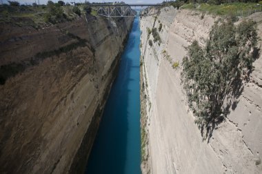 Yunanistan 'daki Korint Kanalı' nın manzarası