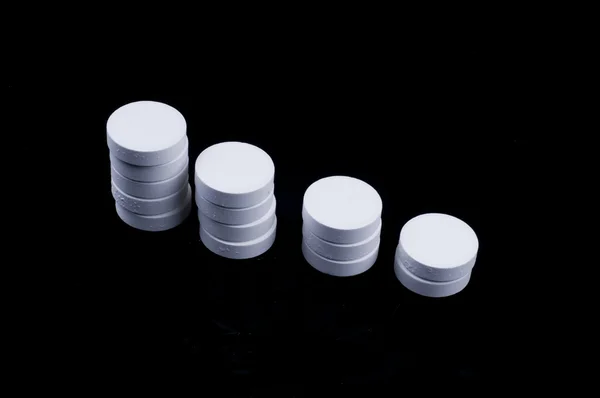 Bílá vitamínové tablety — Stock fotografie