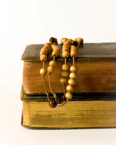 Rosary beads and breviary — Stock Photo, Image