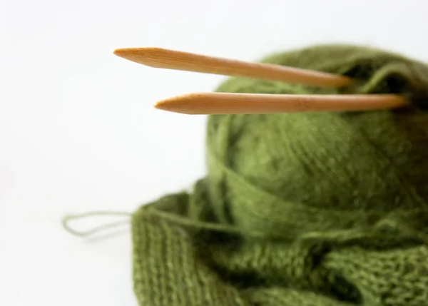 Thread and knitting needle — Stock Photo, Image